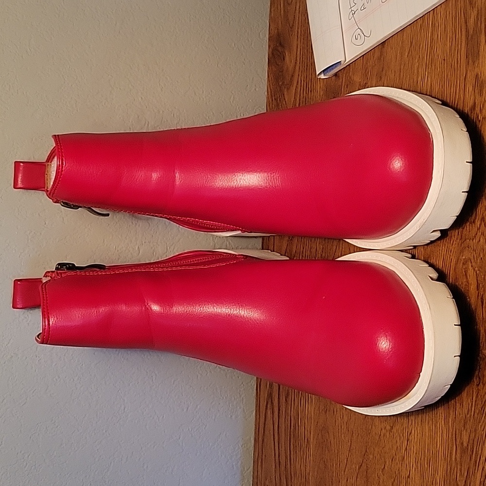 Beast twilight red boots